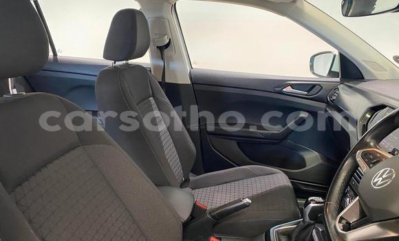 Buy Used Volkswagen Tiguan White Car in Butha Buthe in Butha-Buthe Buy Used Volkswagen Tiguan White Car in Butha Buthe in Butha-Buthe