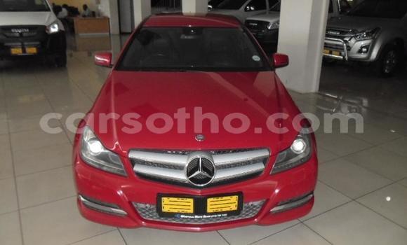 Sayi Na hannu Mercedes-Benz C–Class Red Mota in Maseru a Maseru Sayi Na hannu Mercedes-Benz C–Class Red Mota in Maseru a Maseru