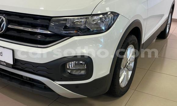Buy Used Volkswagen Tiguan White Car in Butha Buthe in Butha-Buthe Buy Used Volkswagen Tiguan White Car in Butha Buthe in Butha-Buthe