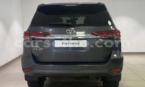اشتري مستعمل Toyota Fortuner Silver سيارة في Hlotse في Leribe اشتري مستعمل Toyota Fortuner Silver سيارة في Hlotse في Leribe