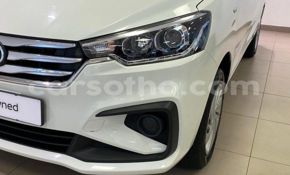 اشتري مستعمل Toyota Corolla Rumion White سيارة في Hlotse في Leribe اشتري مستعمل Toyota Corolla Rumion White سيارة في Hlotse في Leribe