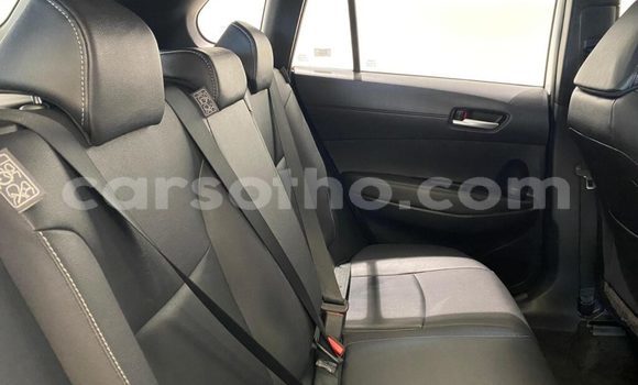 اشتري مستعمل Toyota Corolla Cross White سيارة في Hlotse في Leribe اشتري مستعمل Toyota Corolla Cross White سيارة في Hlotse في Leribe