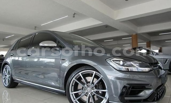 Sayi Na hannu Volkswagen Golf R Silver Mota in Hlotse a Leribe Sayi Na hannu Volkswagen Golf R Silver Mota in Hlotse a Leribe
