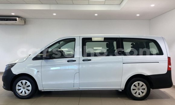 Acheter Occasion Voiture Mercedes-Benz C–Class Blanc à Mafeteng, Mafeteng Acheter Occasion Voiture Mercedes-Benz C–Class Blanc à Mafeteng, Mafeteng