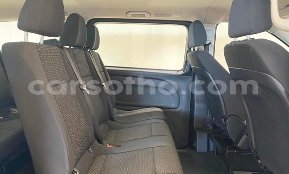 Acheter Occasion Voiture Mercedes-Benz C–Class Blanc à Mafeteng, Mafeteng Acheter Occasion Voiture Mercedes-Benz C–Class Blanc à Mafeteng, Mafeteng