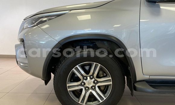 Sayi Na hannu Toyota Fortuner Silver Mota in Mafeteng a Mafeteng Sayi Na hannu Toyota Fortuner Silver Mota in Mafeteng a Mafeteng