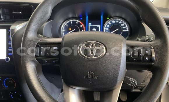Sayi Na hannu Toyota Fortuner Silver Mota in Mafeteng a Mafeteng Sayi Na hannu Toyota Fortuner Silver Mota in Mafeteng a Mafeteng
