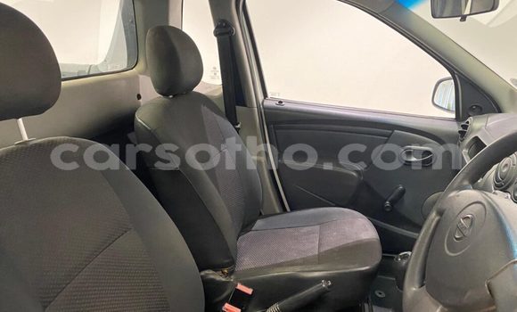 Acheter Occasion Voiture Nissan Pickup Blanc à Mafeteng, Mafeteng Acheter Occasion Voiture Nissan Pickup Blanc à Mafeteng, Mafeteng