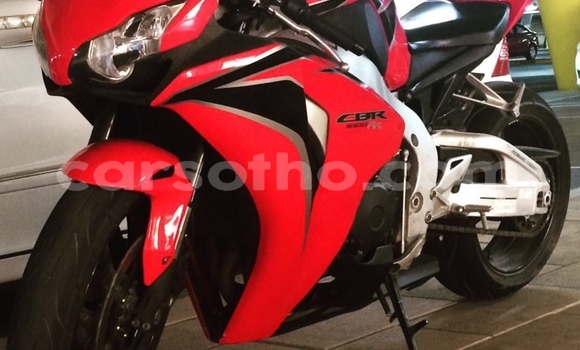 Buy Used Honda CBR 1000 RR Red Bike in Maseru in Maseru Buy Used Honda CBR 1000 RR Red Bike in Maseru in Maseru
