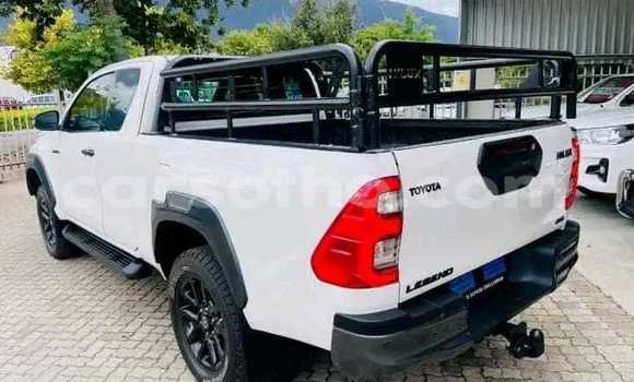 Buy Used Toyota Hilux White Car in Maseru in Maseru Buy Used Toyota Hilux White Car in Maseru in Maseru