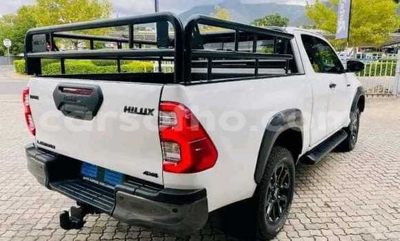 Buy Used Toyota Hilux White Car in Maseru in Maseru Buy Used Toyota Hilux White Car in Maseru in Maseru