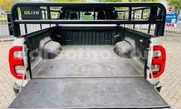 Buy Used Toyota Hilux White Car in Maseru in Maseru Buy Used Toyota Hilux White Car in Maseru in Maseru