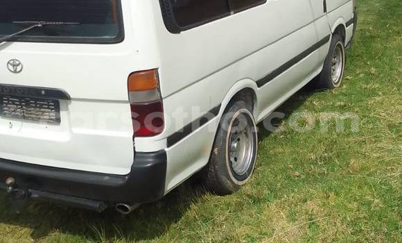 اشتري مستعمل Toyota Hiace White سيارة في Import - Dubai في Maseru اشتري مستعمل Toyota Hiace White سيارة في Import - Dubai في Maseru