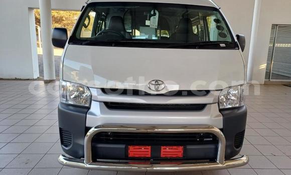 Buy Used Toyota Hiace White Car in Maseru in Maseru Buy Used Toyota Hiace White Car in Maseru in Maseru