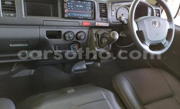 Buy Used Toyota Hiace White Car in Maseru in Maseru Buy Used Toyota Hiace White Car in Maseru in Maseru