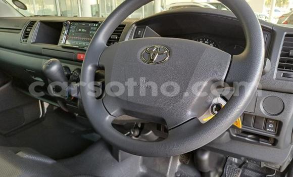 Buy Used Toyota Hiace White Car in Maseru in Maseru Buy Used Toyota Hiace White Car in Maseru in Maseru