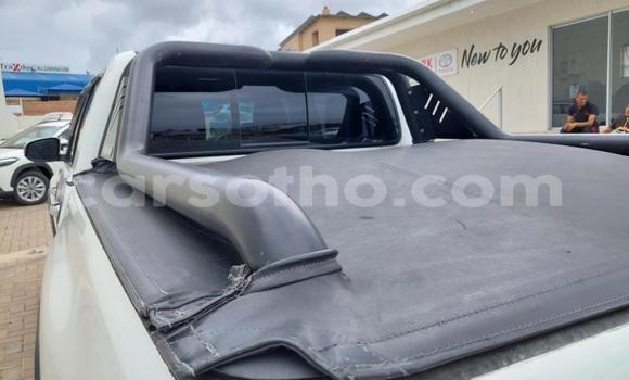 Buy Used Toyota Hilux White Car in Maseru in Maseru Buy Used Toyota Hilux White Car in Maseru in Maseru