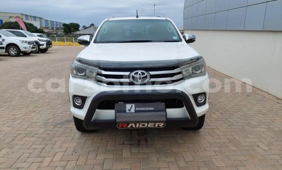 Buy Used Toyota Hilux White Car in Maseru in Maseru Buy Used Toyota Hilux White Car in Maseru in Maseru