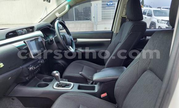 Buy Used Toyota Hilux White Car in Maseru in Maseru Buy Used Toyota Hilux White Car in Maseru in Maseru