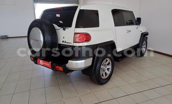اشتري مستعمل Toyota FJ Cruiser White سيارة في Maseru في Maseru اشتري مستعمل Toyota FJ Cruiser White سيارة في Maseru في Maseru