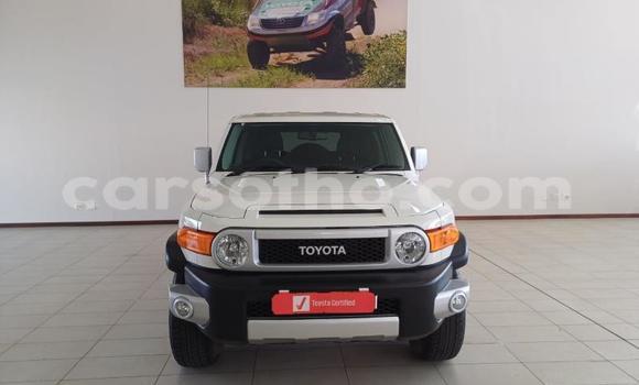 اشتري مستعمل Toyota FJ Cruiser White سيارة في Maseru في Maseru اشتري مستعمل Toyota FJ Cruiser White سيارة في Maseru في Maseru