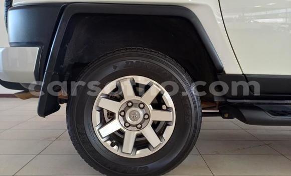 اشتري مستعمل Toyota FJ Cruiser White سيارة في Maseru في Maseru اشتري مستعمل Toyota FJ Cruiser White سيارة في Maseru في Maseru