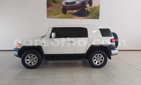 اشتري مستعمل Toyota FJ Cruiser White سيارة في Maseru في Maseru اشتري مستعمل Toyota FJ Cruiser White سيارة في Maseru في Maseru