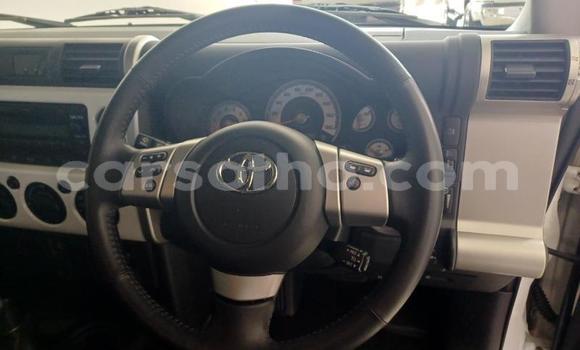 اشتري مستعمل Toyota FJ Cruiser White سيارة في Maseru في Maseru اشتري مستعمل Toyota FJ Cruiser White سيارة في Maseru في Maseru