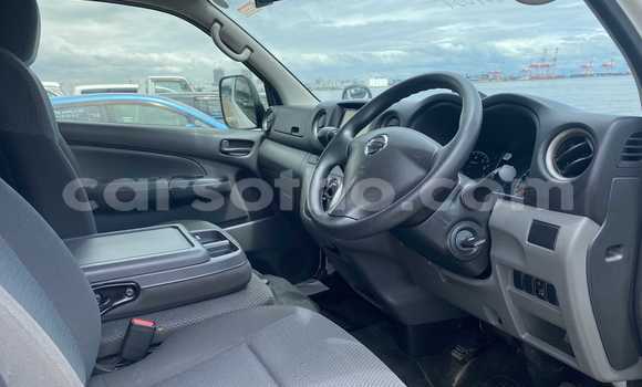 Buy Used Nissan NV350 Caravan White Car in Maseru in Maseru Buy Used Nissan NV350 Caravan White Car in Maseru in Maseru