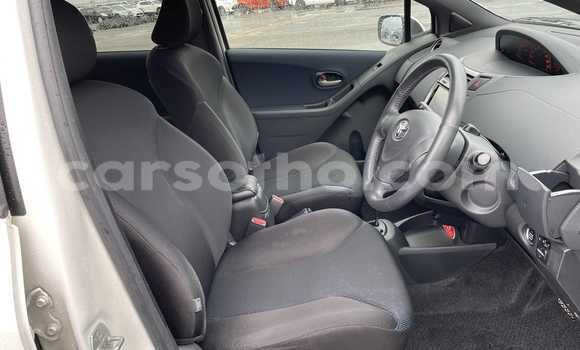 Sayi Na hannu Toyota Vitz White Mota in Maseru a Maseru Sayi Na hannu Toyota Vitz White Mota in Maseru a Maseru