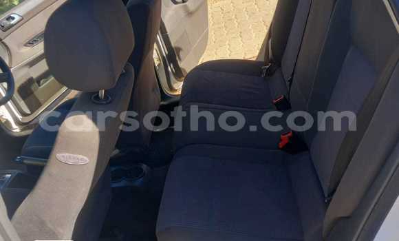 Acheter Occasion Voiture Volkswagen Polo Blanc à Hlotse, Leribe Acheter Occasion Voiture Volkswagen Polo Blanc à Hlotse, Leribe