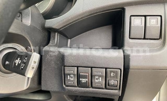 اشتري مستعمل Mazda 5 White سيارة في Maputsoe في Leribe اشتري مستعمل Mazda 5 White سيارة في Maputsoe في Leribe