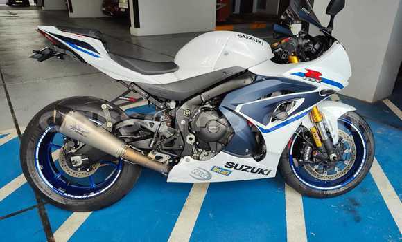 اشتري مستعمل Suzuki GSX–R White دراجة نارية في Maseru في Maseru