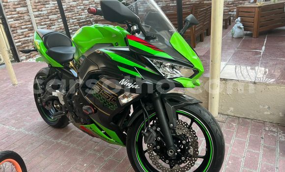 Sayi Na hannu Kawasaki Ninja Green Motsi in Butha Buthe a Butha-Buthe