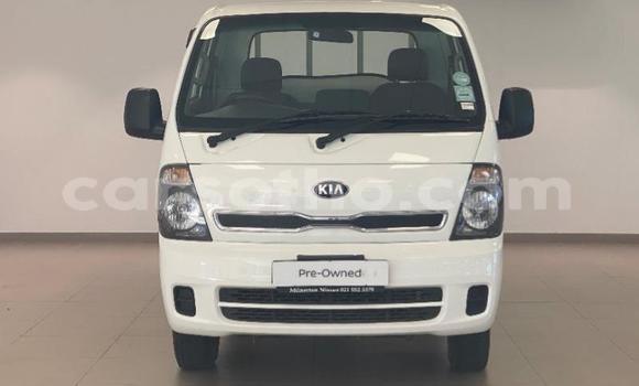 اشتري مستعمل Kia K5 White سيارة في Maseru في Maseru