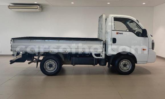 Acheter Occasion Voiture Kia K5 Blanc à Maseru, Maseru Acheter Occasion Voiture Kia K5 Blanc à Maseru, Maseru