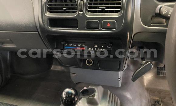 Acheter Occasion Voiture Nissan NP 300 Blanc à Maseru, Maseru Acheter Occasion Voiture Nissan NP 300 Blanc à Maseru, Maseru