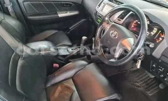 Buy Used Toyota Hilux Silver Car in Maseru in Maseru Buy Used Toyota Hilux Silver Car in Maseru in Maseru