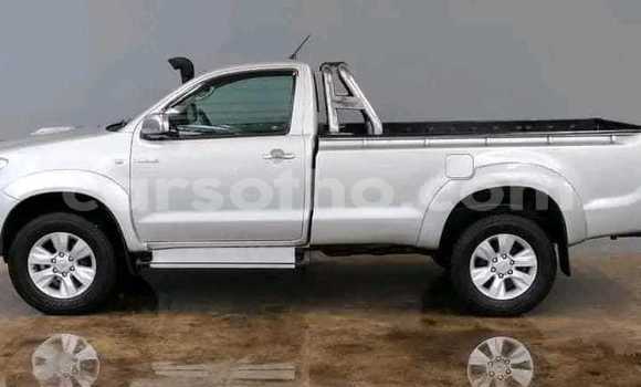 Sayi Na hannu Toyota Runx Silver Mota in Maseru a Maseru Sayi Na hannu Toyota Runx Silver Mota in Maseru a Maseru