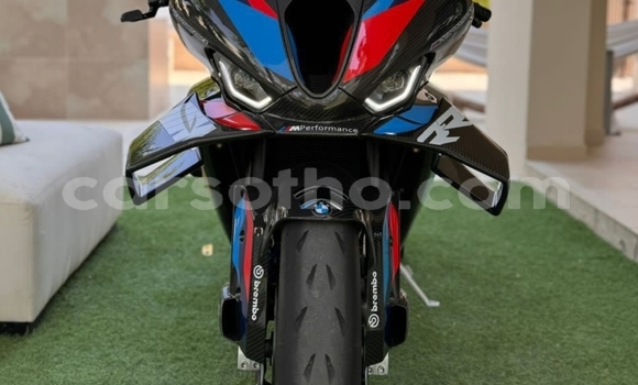 Buy Used BMW S 1000 Beige Bike in Maseru in Maseru Buy Used BMW S 1000 Beige Bike in Maseru in Maseru