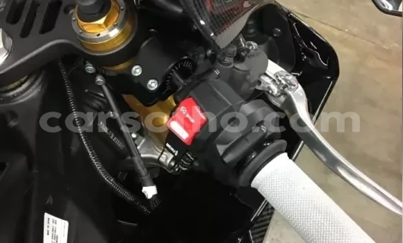 Buy Used Yamaha YZF Black Bike in Maseru in Maseru Buy Used Yamaha YZF Black Bike in Maseru in Maseru