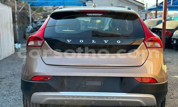 Buy Used Volvo V40 Other Car in Mafeteng in Mafeteng Buy Used Volvo V40 Other Car in Mafeteng in Mafeteng