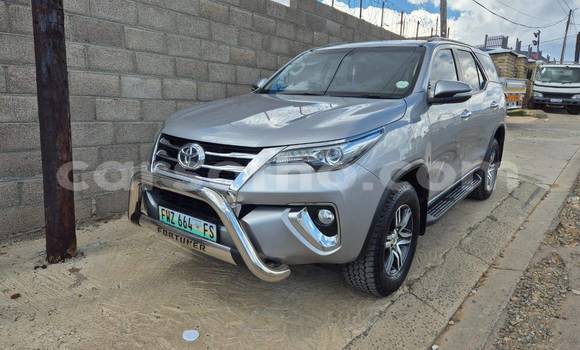 اشتري مستعمل Toyota Fortuner Other سيارة في Import - Dubai في Maseru