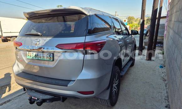 Acheter Occasion Voiture Toyota Fortuner Autre à Import - Dubai, Maseru Acheter Occasion Voiture Toyota Fortuner Autre à Import - Dubai, Maseru