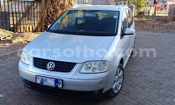 اشتري مستعمل Volkswagen Touran Other سيارة في Hlotse في Leribe