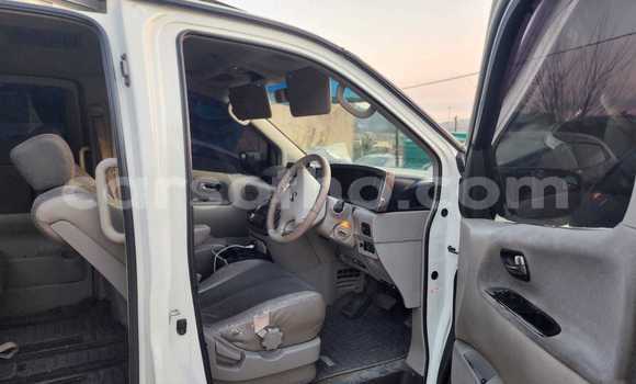 Sayi Na hannu Nissan Elgrand White Mota in Import - Dubai a Maseru Sayi Na hannu Nissan Elgrand White Mota in Import - Dubai a Maseru