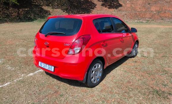 Sayi Na hannu Hyundai i20 Red Mota in Maseru a Maseru Sayi Na hannu Hyundai i20 Red Mota in Maseru a Maseru