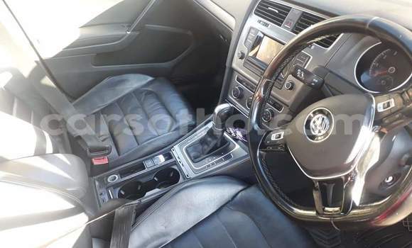 Acheter Occasion Voiture Volkswagen Golf Rouge à Butha–Buthe, Thaba-Tseka Acheter Occasion Voiture Volkswagen Golf Rouge à Butha–Buthe, Thaba-Tseka