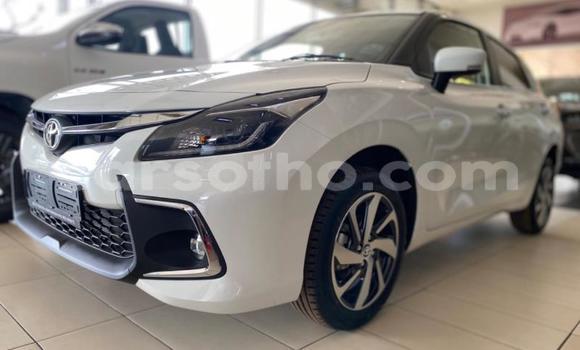 Sayi Na hannu Toyota Starlet White Mota in Maseru a Maseru Sayi Na hannu Toyota Starlet White Mota in Maseru a Maseru