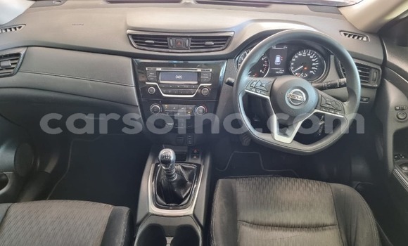 Sayi Na hannu Nissan X–Trail Red Mota in Maseru a Maseru Sayi Na hannu Nissan X–Trail Red Mota in Maseru a Maseru